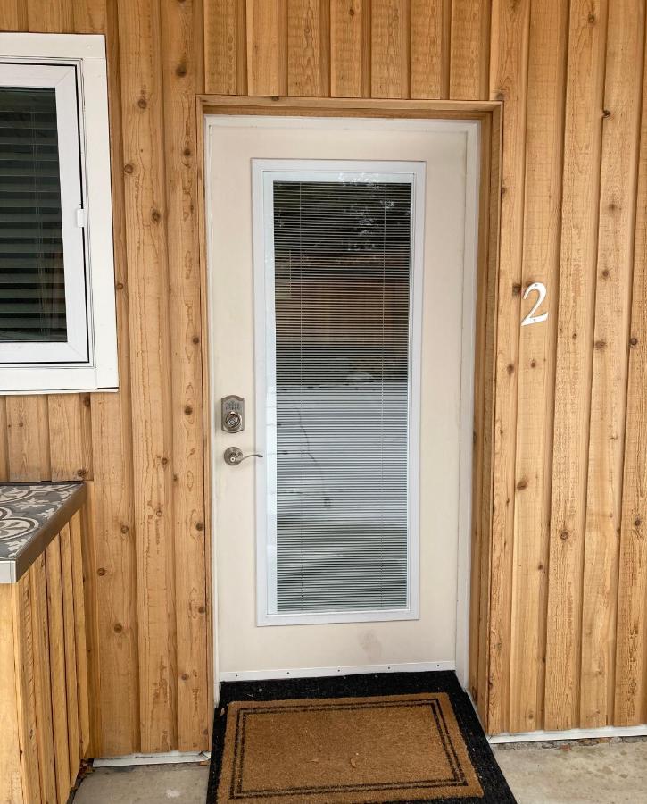 Bright Poolside Walkout Two Bedroom Basement Suite In The Okanagan Penticton Exterior foto
