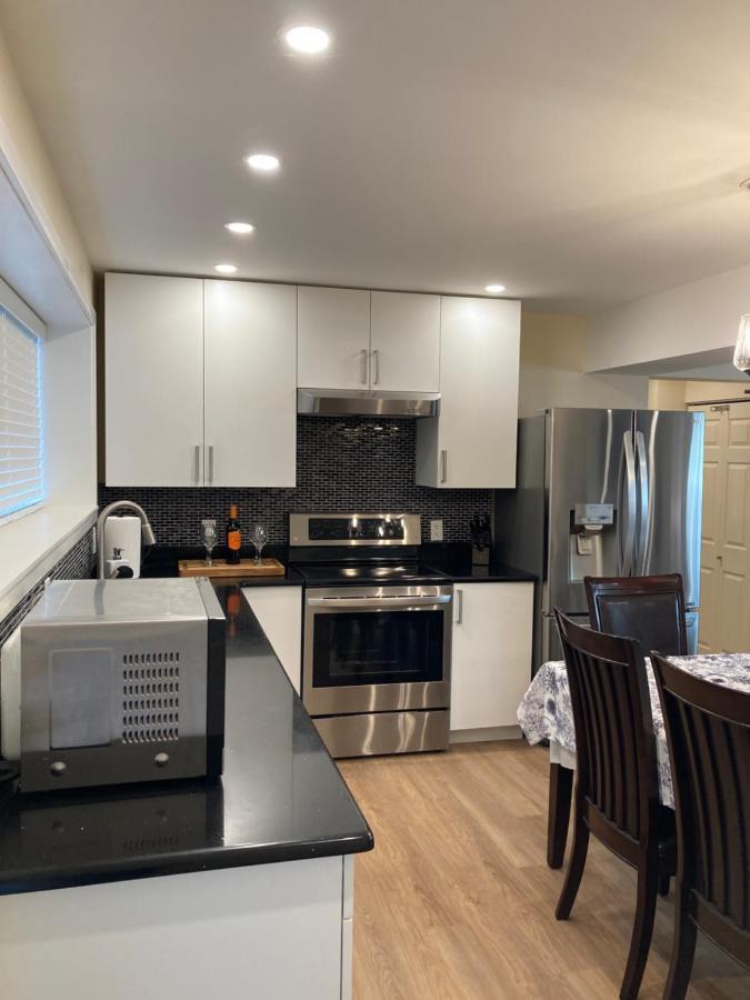 Bright Poolside Walkout Two Bedroom Basement Suite In The Okanagan Penticton Exterior foto